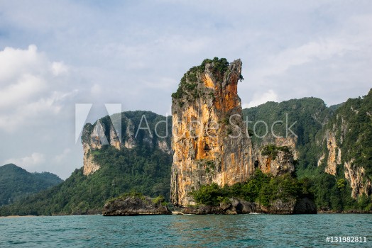 Picture of Felsenkste einer Insel in Krabi Thailand 